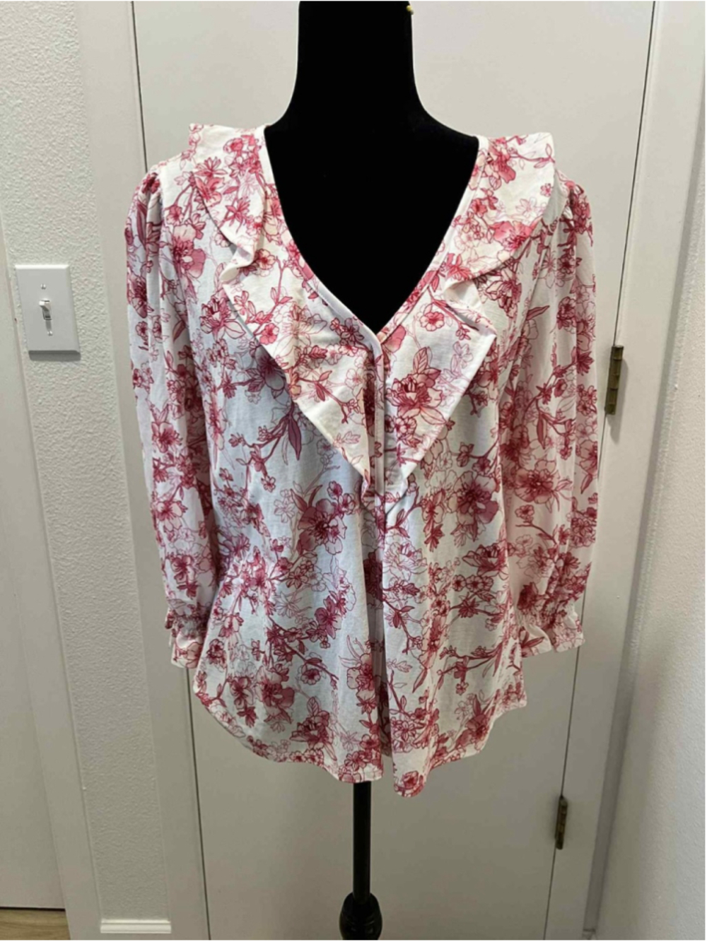 Studio B by Bobeau Womens Large Floral Ruffle V Neck Blouse Long Sleeve LG L